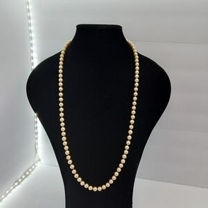 Vintage Faux Pearl Womens Necklace Beige Elegant Timeless Costume Jewelry